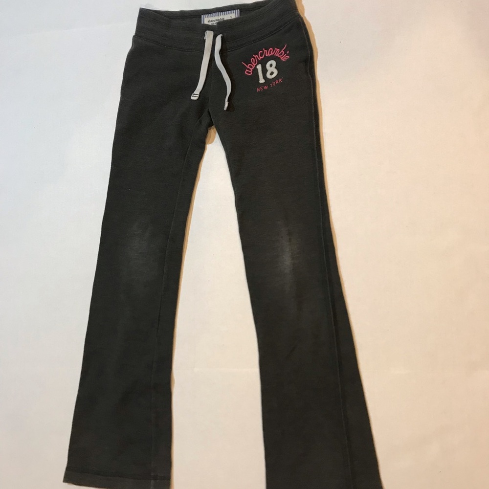 Abercrombie Kids gray yoga pants girls Size small